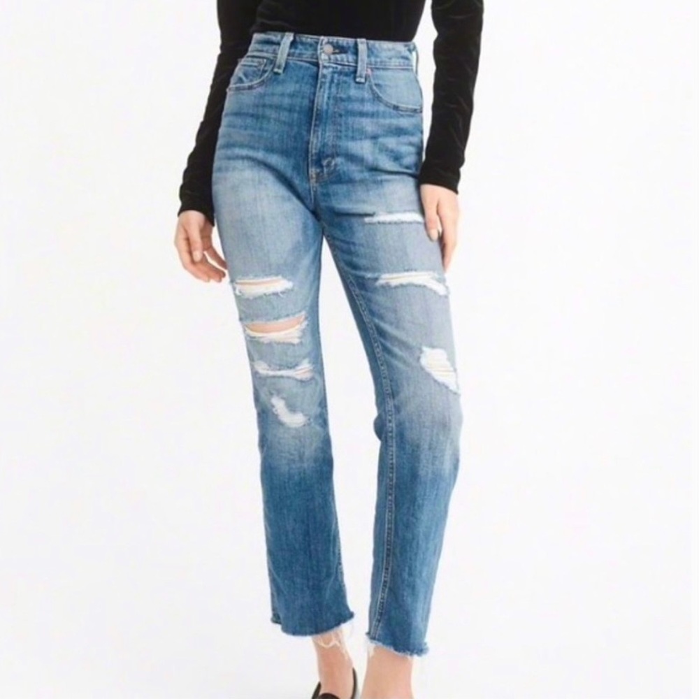 Abercrombie 4 (27) Zoe Natural Rise Ankle Straight Women’s Distressed Jeans